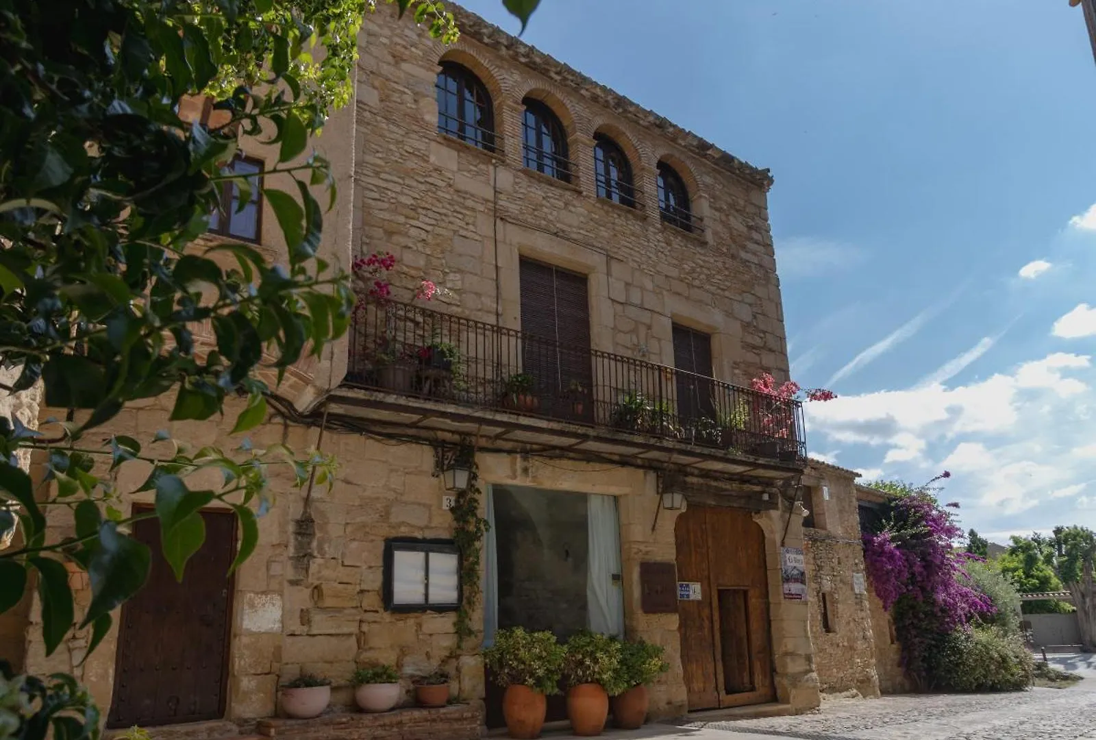 Hostal La Riera De Peratallada España