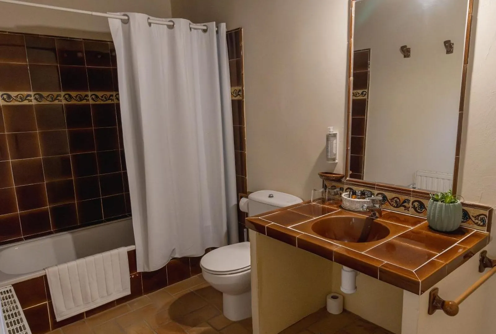 Pensión Hostal La Riera De Peratallada
