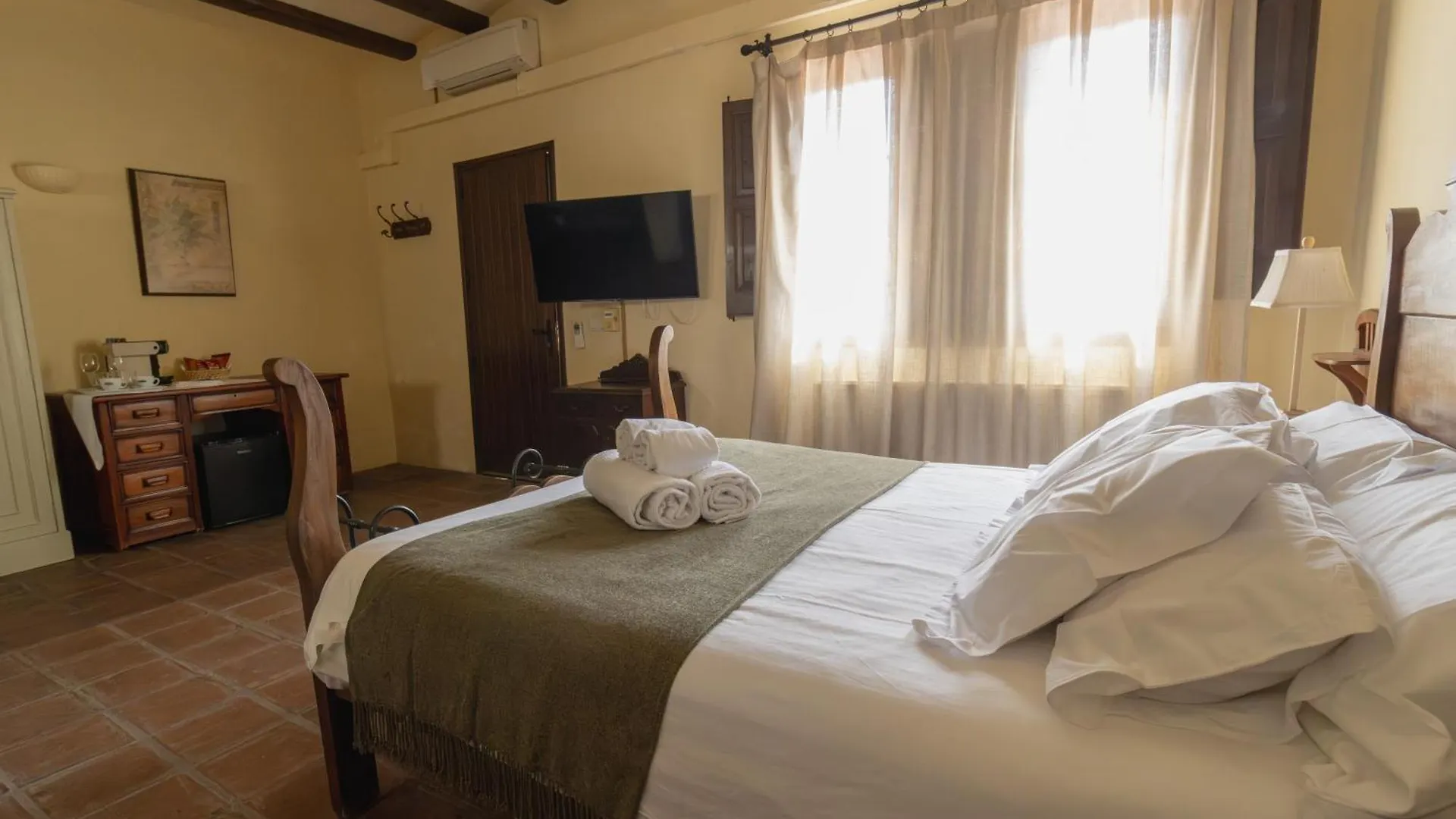 Hostal La Riera De Peratallada