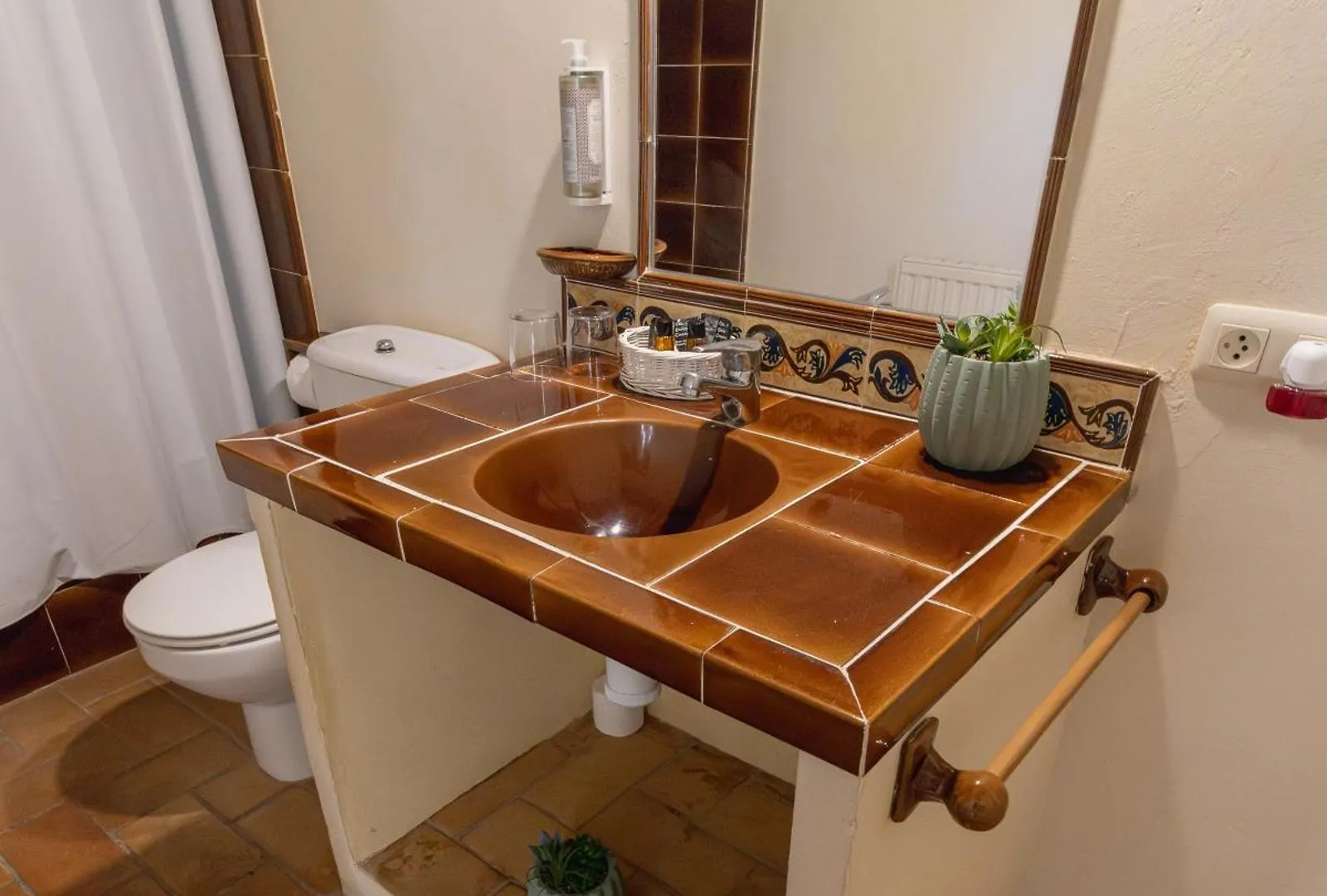 Hostal La Riera De Peratallada 0*,