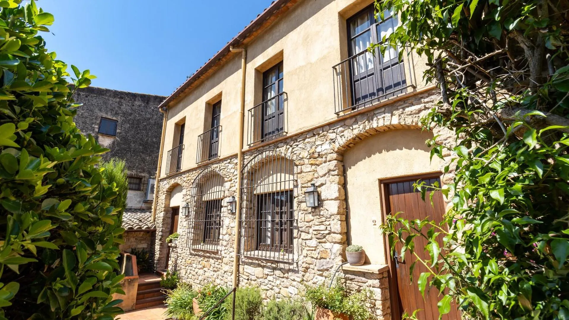 Hostal La Riera De Peratallada